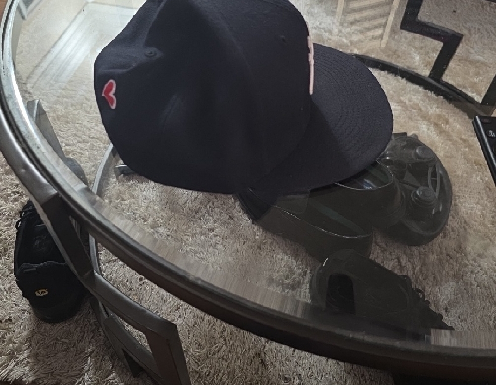 Yankeed Navy Blue Cap with Heart Embroidery Fitted 7 1/2 - Picture 4 of 5